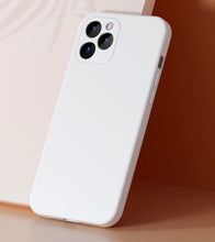 Заредете изображение във визуализатора на галерията – Baseus Liquid Silica Gel Case Flexible gel case iPhone 12 Pro Ivory white (WIAPIPH61P-YT02) - TopMag
