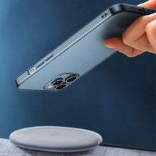 Заредете изображение във визуализатора на галерията – Baseus Frosted Glass Case Hard case with a flexible frame iPhone 12 mini Navy blue (WIAPIPH54N-WS03) - TopMag
