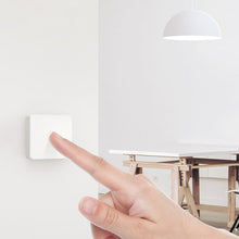 Заредете изображение във визуализатора на галерията – Sonoff SNZB-01 ZigBee wireless remote control button button switch white (SNZB-01) - TopMag
