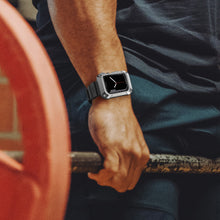 Заредете изображение във визуализатора на галерията – Kingxbar CYF134 2in1 Rugged Case for Apple Watch 8, 7 (45 mm) Stainless Steel with Strap Silver
