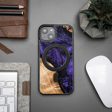 Заредете изображение във визуализатора на галерията – Wood and resin case for iPhone 15 Plus MagSafe Bewood Unique Violet - purple and black
