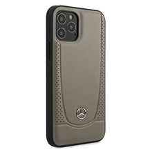 Заредете изображение във визуализатора на галерията – Mercedes MEHCP12MARMBR iPhone 12/12 Pro 6,1" brązowy/brown hardcase Urban Line - TopMag
