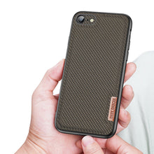 Заредете изображение във визуализатора на галерията – Dux Ducis Fino case covered with nylon material for iPhone SE 2022 / SE 2020 / iPhone 8 / iPhone 7 green - TopMag
