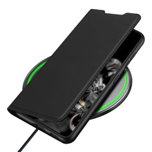 Заредете изображение във визуализатора на галерията – DUX DUCIS Skin Pro Bookcase type case for Samsung Galaxy S21 5G black - TopMag
