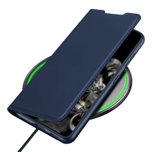 Заредете изображение във визуализатора на галерията – DUX DUCIS Skin Pro Bookcase type case for Samsung Galaxy S21 5G blue - TopMag

