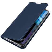 Заредете изображение във визуализатора на галерията – DUX DUCIS Skin Pro Bookcase type case for Motorola Moto G9 Power blue - TopMag
