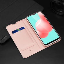 Заредете изображение във визуализатора на галерията – DUX DUCIS Skin Pro Bookcase type case for Samsung Galaxy A32 5G pink - TopMag
