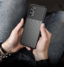 Заредете изображение във визуализатора на галерията – Thunder Case Flexible Tough Rugged Cover TPU Case for Samsung Galaxy A72 4G black - TopMag
