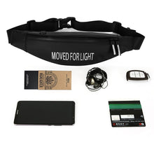 Заредете изображение във визуализатора на галерията – Ultimate Waterproof Running Belt with headphone outlet black - TopMag
