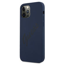 Заредете изображение във визуализатора на галерията – Guess GUHCP12LLSVSBL iPhone 12 Pro Max 6,7" niebieski/blue hardcase Script Vintage - TopMag
