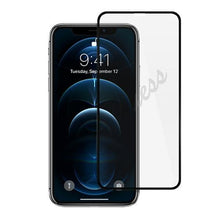 Заредете изображение във визуализатора на галерията – Guess szkło hartowane GUSPP12SSLTR iPhone 12 mini 5,4" Vintage Magic Logo - TopMag
