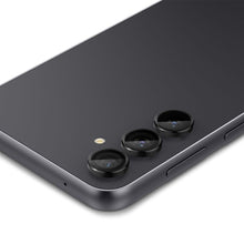 Заредете изображение във визуализатора на галерията – CAMERA COVER Spigen OPTIK.TR ”EZ FIT” CAMERA PROTECTOR 2-PACK GALAXY S23 FE BLACK
