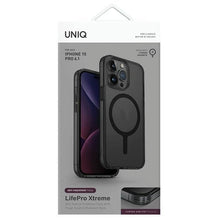 Заредете изображение във визуализатора на галерията – Uniq LifePro Xtreme iPhone 15 Pro 6.1" case Magclick Charging gray/frost smoke
