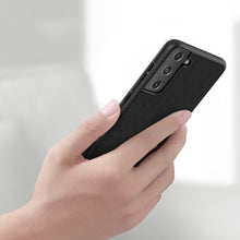 Заредете изображение във визуализатора на галерията – Nillkin Textured Case rugged cover with gel frame and nylon on the back Samsung Galaxy S21+ 5G black - TopMag
