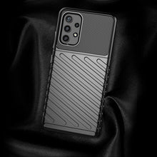 Заредете изображение във визуализатора на галерията – Thunder Case Flexible Tough Rugged Cover TPU Case for Samsung Galaxy A32 4G black - TopMag
