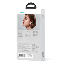 Заредете изображение във визуализатора на галерията – Joyroom Wired Series JR-EW06 wired headphones, metal - silver and white
