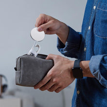 Заредете изображение във визуализатора на галерията – ESR HALOLOCK MINI MAGNETIC MAGSAFE WIRELESS CHARGER SILVER
