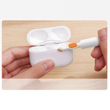 Заредете изображение във визуализатора на галерията – Baseus headphone cleaning brush white (NGBS000002)
