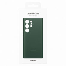 Заредете изображение във визуализатора на галерията – Samsung Leather Cover case for Samsung Galaxy S23 Ultra case made of natural leather green (EF-VS918LGEGWW)
