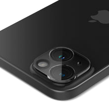 Заредете изображение във визуализатора на галерията – Spigen Optik.tR Camera Protector for iPhone 15 / 15 Plus - transparent 2 pcs.
