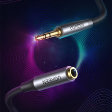 Заредете изображение във визуализатора на галерията – Ugreen AV190 cable AUX extension cable 3.5mm mini jack 0.5m - TopMag
