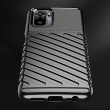 Заредете изображение във визуализатора на галерията – Thunder Case Flexible Tough Rugged Cover TPU Case for Xiaomi Redmi Note 10 / Redmi Note 10S green - TopMag
