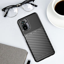 Заредете изображение във визуализатора на галерията – Thunder Case Flexible Tough Rugged Cover TPU Case for Xiaomi Redmi Note 10 / Redmi Note 10S green - TopMag
