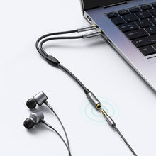 Заредете изображение във визуализатора на галерията – Ugreen AUX splitter cable 3.5 mm mini jack (female) - 2x 3.5 mm mini jack (male - microphone and headphones) silver (AV193 50255) - TopMag
