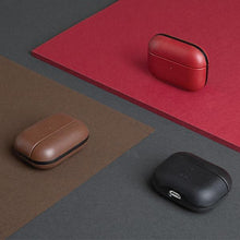 Заредете изображение във визуализатора на галерията – UNIQ etui Terra AirPods Pro Genuine Leather oliwkowy/olive
