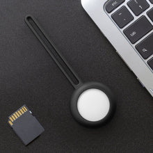 Заредете изображение във визуализатора на галерията – Silicone flexible cover keychain loop case for Apple AirTag black - TopMag
