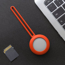 Заредете изображение във визуализатора на галерията – Silicone flexible cover keychain loop case for Apple AirTag orange - TopMag
