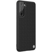 Заредете изображение във визуализатора на галерията – Nillkin Textured Case rugged cover with gel frame and nylon on the back Samsung Galaxy S21 FE black - TopMag
