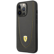 Заредете изображение във визуализатора на галерията – Ferrari FEHCP13LRGOG iPhone 13 Pro / 13 6.1" black/black hardcase Leather Curved Line
