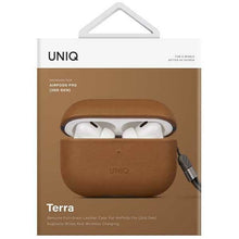 Заредете изображение във визуализатора на галерията – Uniq case Terra AirPods Pro 2 gen. Genuine Leather brown/toffee brown
