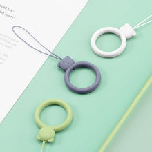 Заредете изображение във визуализатора на галерията – A silicone lanyard for a phone bear ring on a finger black - TopMag
