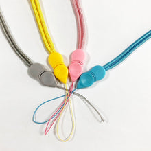 Заредете изображение във визуализатора на галерията – Long phone lanyard with a clip yellow - TopMag
