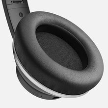 Заредете изображение във визуализатора на галерията – Ausdom wireless over-ear headphones Bluetooth 5.0 ANC (active noise cancellation) black-red (ANC10) - TopMag
