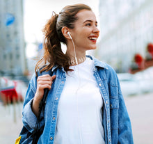 Заредете изображение във визуализатора на галерията – Ugreen in -ear Lightning headphones with remote and microphone MFI white (EP101 80649) - TopMag
