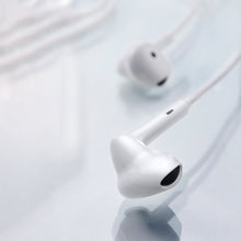 Заредете изображение във визуализатора на галерията – Ugreen in -ear Lightning headphones with remote and microphone MFI white (EP101 80649) - TopMag
