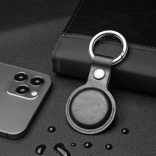 Заредете изображение във визуализатора на галерията – Dux Ducis PU leather key ring keychain case for Apple AirTag black - TopMag
