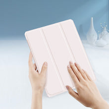 Заредете изображение във визуализатора на галерията – Dux Ducis Toby Armored Flip Smart Case for iPad Air 2020/2022 with Apple Pencil Holder Pink - TopMag
