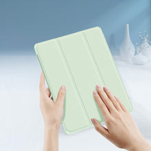 Заредете изображение във визуализатора на галерията – Dux Ducis Toby Armored Flip Smart Case for iPad Air 2020/2022 with Apple Pencil Holder Green - TopMag
