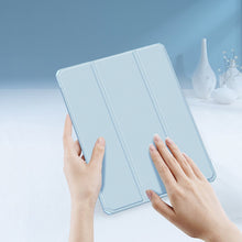 Заредете изображение във визуализатора на галерията – Dux Ducis Toby Armored Flip Smart Case for iPad Air 2020/2022 with Apple Pencil Holder Blue - TopMag
