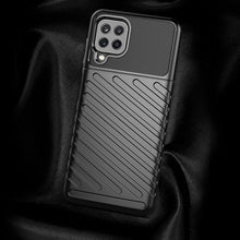 Заредете изображение във визуализатора на галерията – Thunder Case Flexible Tough Rugged Cover TPU Case for Samsung Galaxy A22 4G green - TopMag
