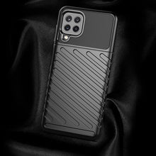 Заредете изображение във визуализатора на галерията – Thunder Case Flexible Tough Rugged Cover TPU Case for Samsung Galaxy A22 4G black - TopMag
