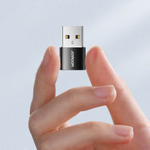 Заредете изображение във визуализатора на галерията – Joyroom adapter USB Type C (female) to USB (male) adapter black (S-H152 Black) - TopMag

