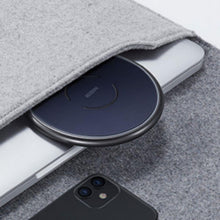 Заредете изображение във визуализатора на галерията – ESR Halolock magnetic MagSafe wireless charger midnight blue (17478-0) - TopMag
