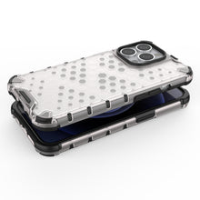 Заредете изображение във визуализатора на галерията – Honeycomb Case armor cover with TPU Bumper for iPhone 13 Pro green - TopMag
