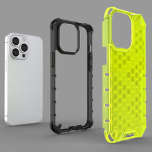Заредете изображение във визуализатора на галерията – Honeycomb Case armor cover with TPU Bumper for iPhone 13 Pro green - TopMag
