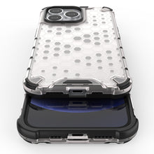 Заредете изображение във визуализатора на галерията – Honeycomb Case armor cover with TPU Bumper for iPhone 13 Pro green - TopMag
